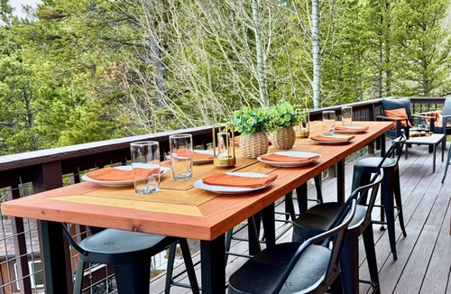 Saint Mary's Cabin | LUXE Retreat w/Views, Hot Tub & Game Room