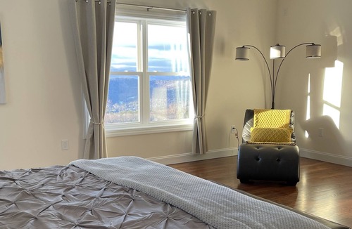 Campton Villa | Luxurious Mountain Escape With Sunset View