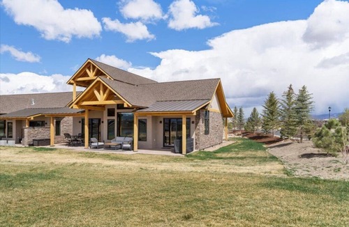 Montrose Villa | Luxurious Villa on Bridges golf course, only an hour from Telluride