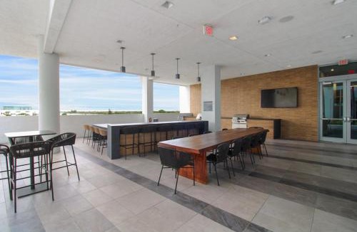 Northeast Miami Apartment | Luxury 1BR in Quadro Miami with Pool and Parking