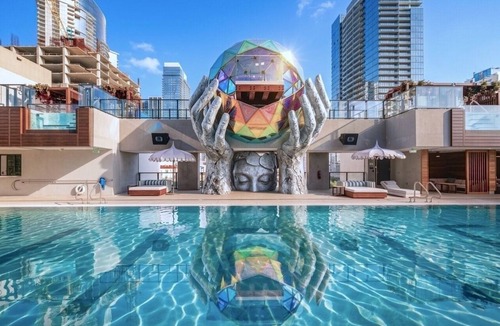 Town Square Condo | Luxury 2BR 2BA E11EVEN Hotel Residences