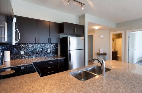 Downtown Edmonton Apartment | Luxury 2BR Escape near to Yellowhead Highway