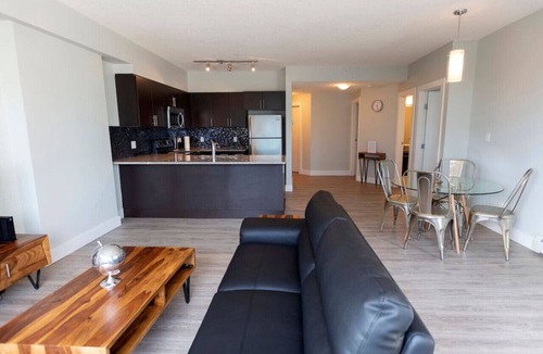 Downtown Edmonton Apartment | Luxury 2BR Escape near to Yellowhead Highway