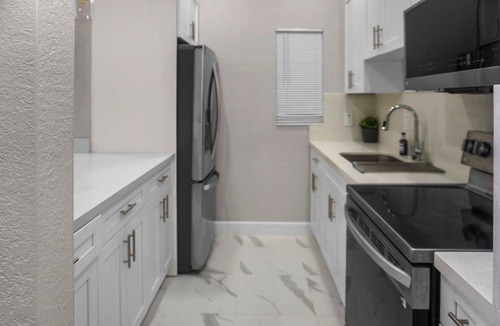Seybold House | Luxury 3 Bedroom House, 20 minutes to the Beach & 10 Minutes to the HardRock