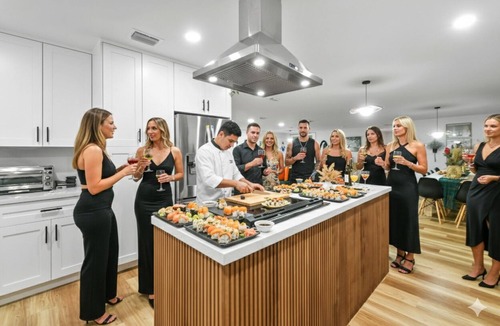 Hunt Club House | Luxury 5BR 17 Beds Retreat | Pool | Spa | Sauna | Fire Pit