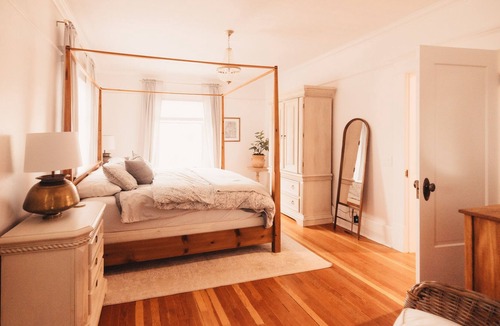 East Hill House | Luxury and sophisticated interior design with 3 bedroom and 2.5 baths and large living room.