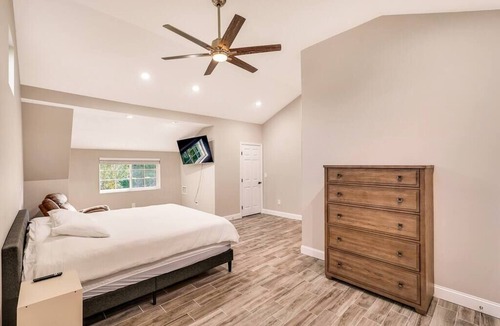 Jupiter Farms Apartment | Luxury Beach Barn Farmhouse