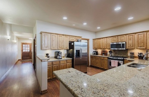Pagosa Springs Condo | Luxury Condo, 3 King Beds, Convenient Location