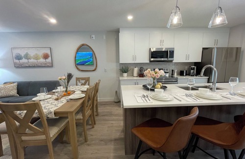 Harvie Heights Apartment | Luxury Condo at Banff Entrance/Spectacular mountain view/Sleep 6 guest