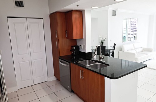 Downtown West Palm Beach Condo | Luxury Condo Downtown West Palm Beach with Heated Pool, Steam Room and Jacuzzi