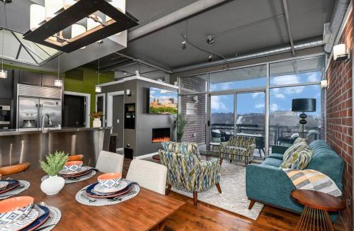 Elizabeth Park Valley Apartment | Luxury Condo in Akron Northside District