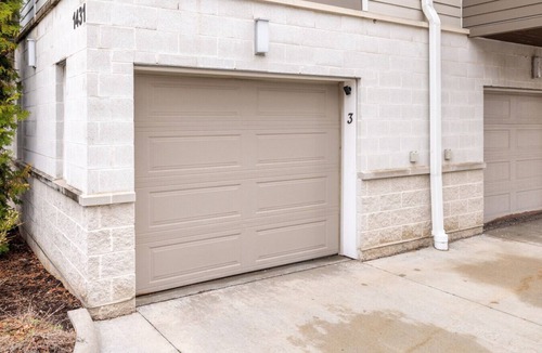 Downtown Cleveland House | Luxury Downtown Townhome w/Private Garage Unit 12