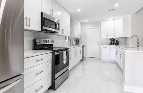 Boca Del Mar House | Luxury Home -Heart of Boca Raton - Gorgeous w/Stunning Pool & Huge Private Yard