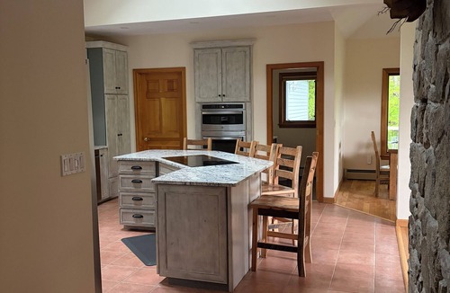 Lincoln House | Luxury Home On Loon Spectacular Mtn Views, walk to ski lodge, Pool/Spa included