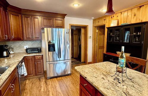 Lake George House | Luxury Lakefront Log Cabin on Schroon Lake
