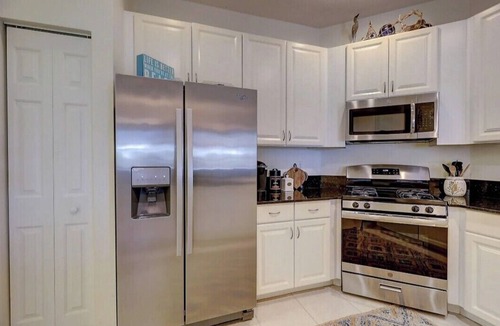Palm Beach Gardens Condo | Luxury Lakeview Condo in Resort Community: 3BR Retrea: 4 month minimum