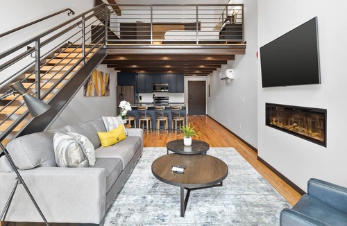 Hill City Apartment | Luxury Loft 7 Downtown Main Street