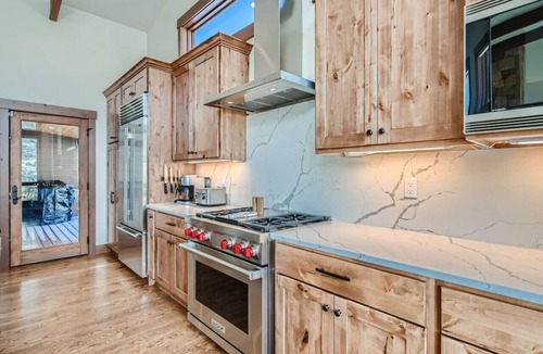 Silverthorne House | Luxury Mountain Home| Resort Amenities | Summit Sky Ranch