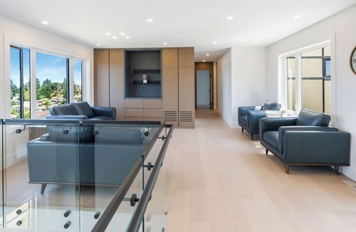 Regional District of Nanaimo House | Luxury! New Built! Roof Top Ocean & Mountain Views! AC & BBQ
