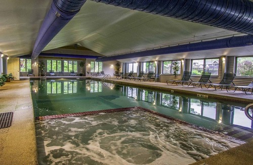 Bartlett Resort | Luxury one bedroom and one bathroom unit with full amenities