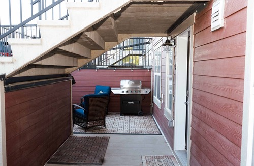 Cranston Apartment | Luxury One Bedroom Apartment