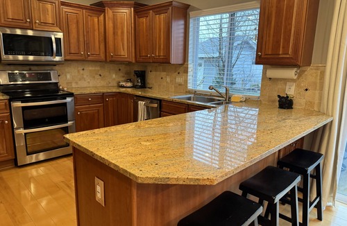 Strongsville House | Luxury One-Month Stay – Fully Furnished Home with Premium Amenities