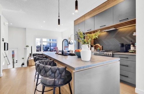 North Central Edmonton House | Luxury Stay | AC | Top Floor Balcony | King Suite