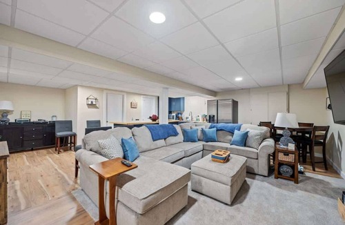 Barrington House | Luxury Stay – Chef’s Kitchen & Entertainment Space