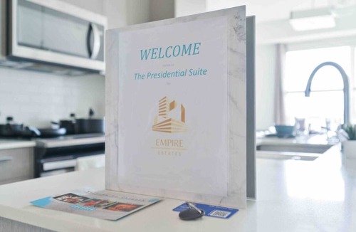 Calgary Condo | Luxury Top Floor💎FREE Parking💎PS4💎10min to Airport
