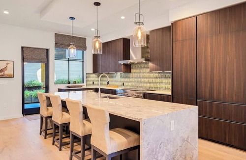Jackson House | Luxury townhouse w/hot tub, great views & incredible location