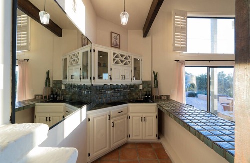 Glenwood Hills House | Luxury Villa: Panoramic Views, Pool & Hot Tub