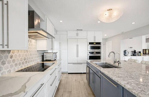 Siesta Key House | Luxury Villa*Pool*Hot Tub*Dolphins*Close to Beach