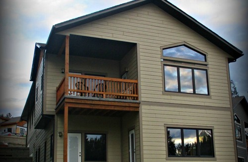East Kootenay House | Luxury Walk Out House in Radium Hot Springs 5 Bedrooms