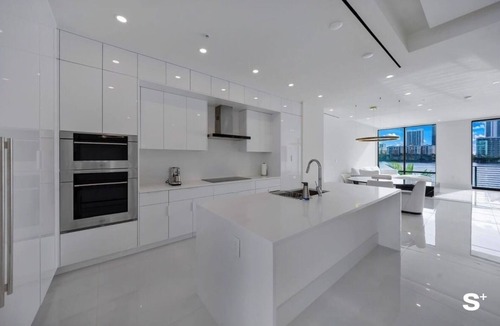Eastern Shores House | Luxury Waterfront 4BR Home Near Bal Harbour Shops
