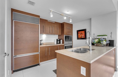 Downtown Miami Apartment | Luxury Waterfront Condo In The Urban Oasis At Icon-Brickell, W Resort Free SPA