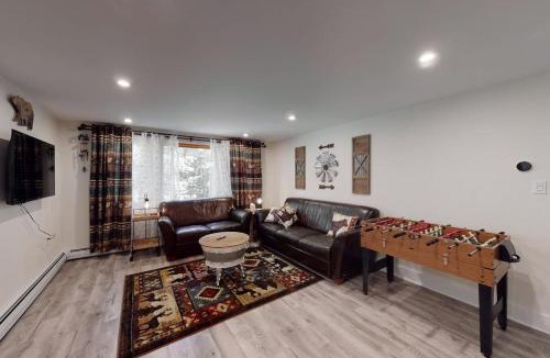 Windham House | Magic Birch Lodge