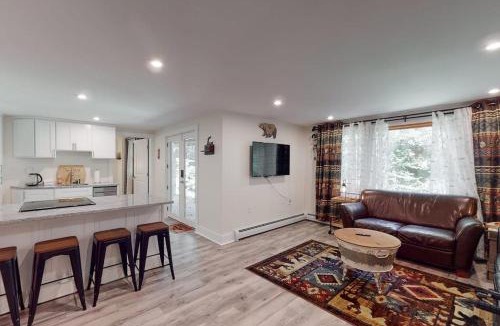 Windham House | Magic Birch Lodge