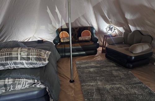 West Hartford Cabin | Magical Canvas Bell Tent on Private Acreage – Near Woodstock