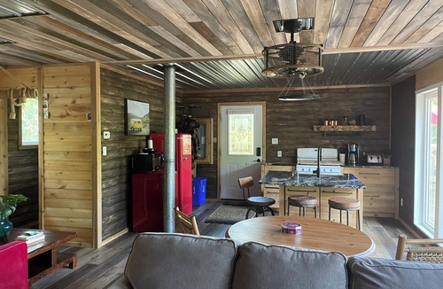 Regina Beach Cabin | Magical times at Regina Beach! 2 self contained units in the one cabin.