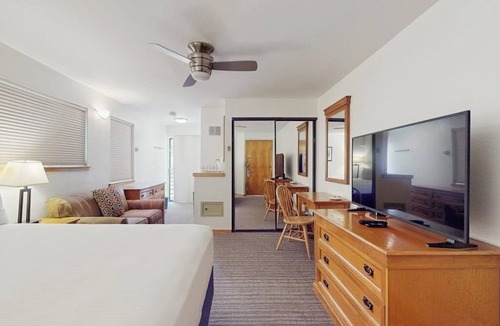 West End Cabin | Main Street room - pool & hot tub, walk to lifts, dog-friendly, 3rd floor