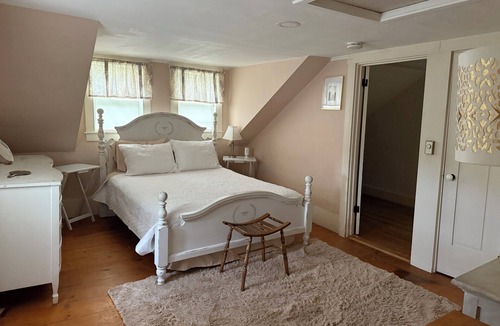 Lincolnville House | Maine Historic Oceanfront property - Near Camden - Family Friendly