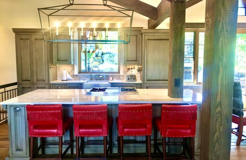 Mount Crested Butte House | Majestic Mountain Retreat. 5-Star Luxury In-Home Spa Amenities, Sleeps 10.