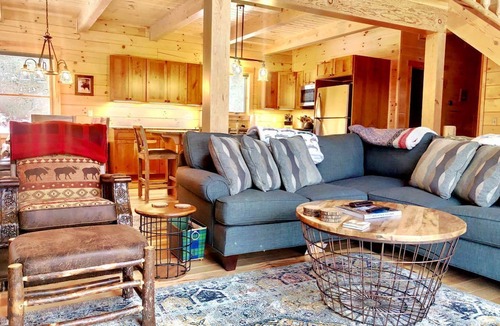 Bethlehem Cabin | Majestic New Hampshire Log Cabin Rental with Views of Cannon Mountain