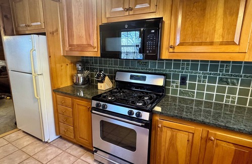 Town of Beekmantown Cabin | Maple Ridge Lodge - A peaceful Rustic getaway