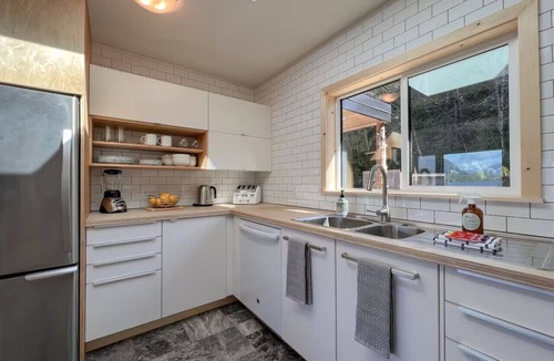 Tonquin Beach House | Marielle’s Lookout - Your Oceanfront Escape