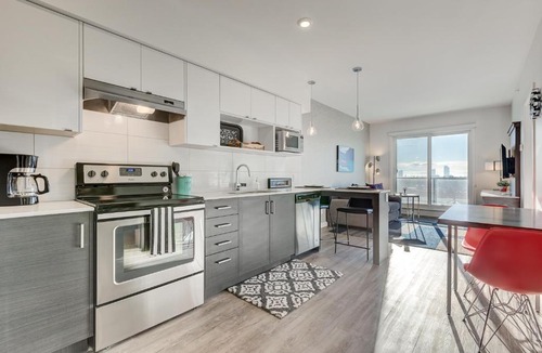 Tuxedo Park Apartment | Marquee on 16th