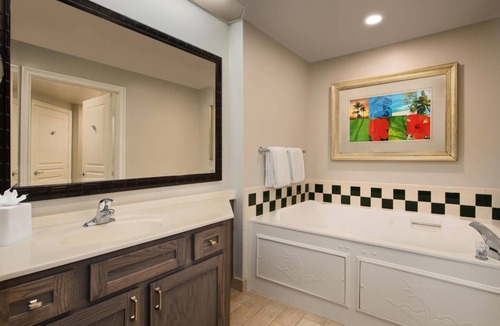 Palm Beach Shores Resort | Marriott Ocean Pointe- 2 Bedroom Unit Sleeps 8!