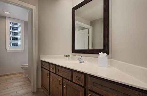 Palm Beach Shores Resort | Marriott Ocean Pointe- 2 Bedroom Unit Sleeps 8!