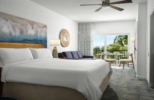 Palm Beach Shores Resort | Marriott's Ocean Pointe Studio Ocean Side