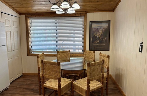Red River House | Maverick Retreat in Red River